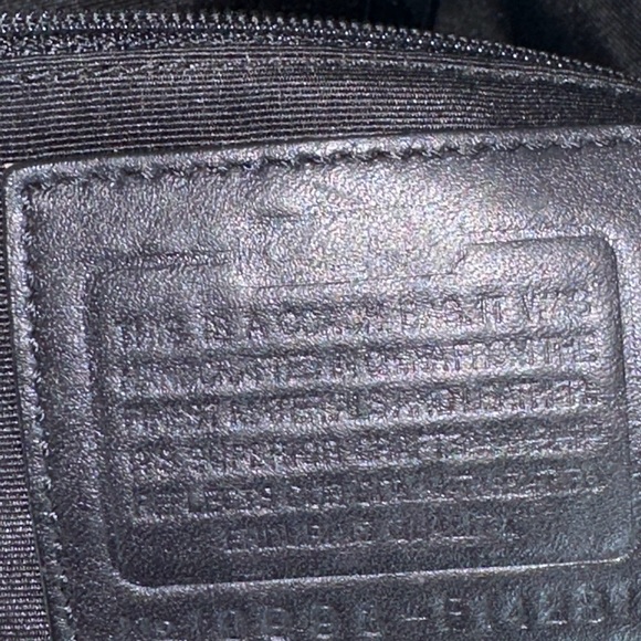 Signature coach purse - Picture 5 of 14